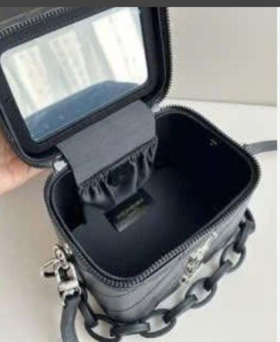 YVES SAINT LAURENT Leather Vanity Pouch Black With Chain Strap Makeup Box thumbnail 2