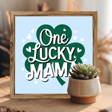 St Patricks Day Mama Wooden Plaque Lucky Shamrock Home Desktop Decoration Gift