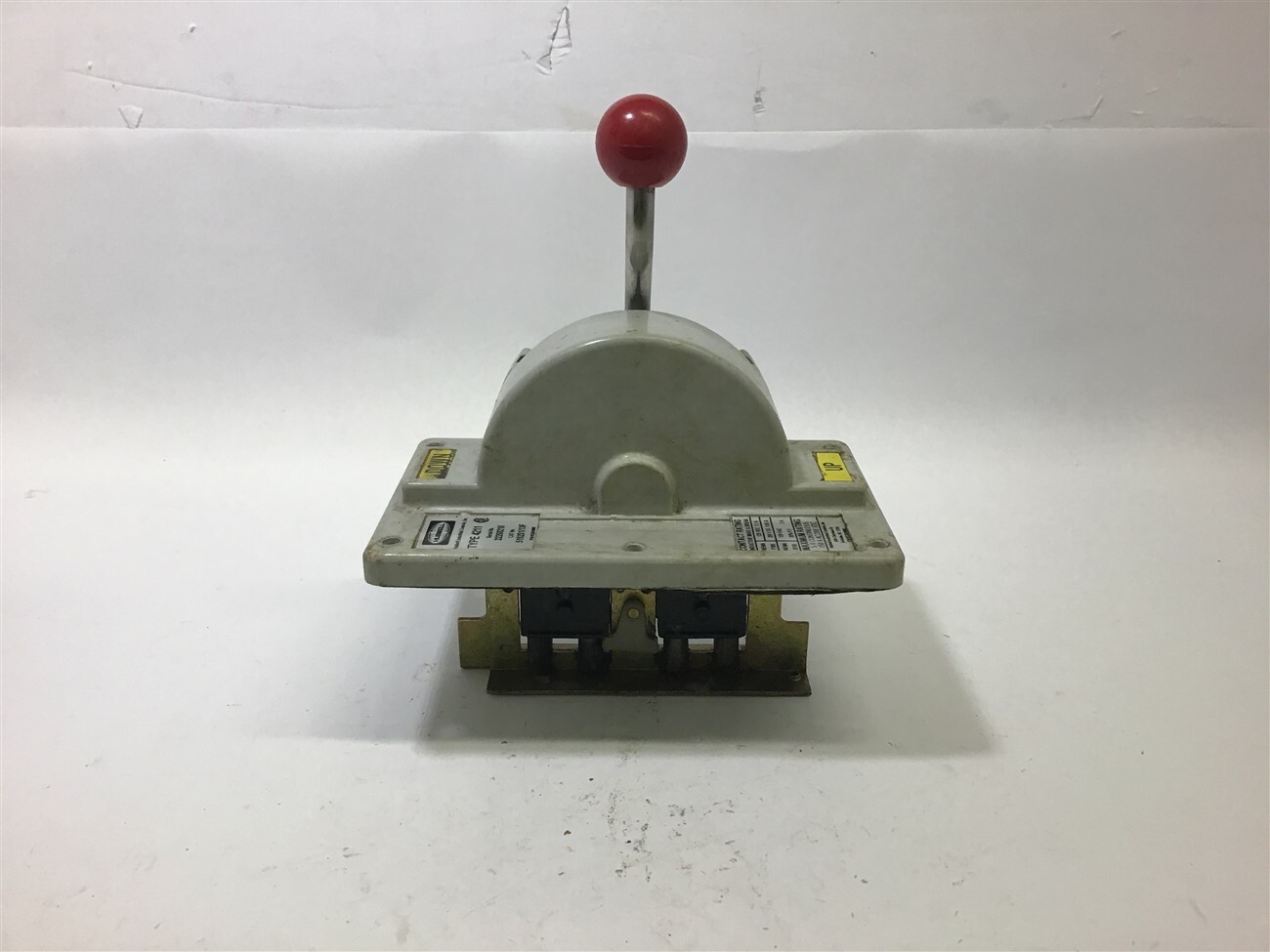 Hubbell 4211 5192S1/13F Mount Mini Master Switch eBay