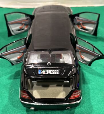 2000 MERCEDES BENZ S 600 Pullman Limousine Black 1/18 Diecast by