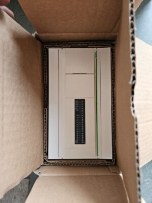 Schneider Electric Twido TWDLCDA40DRF Compact Base Controller PLC Module