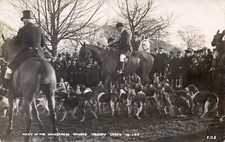 TRANBY CROFT NEAR HULL, YORKSHIRE. MEET OF HOLDERNESS HOUNDS REAL PHOTO POSTCARD