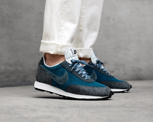 nike turquoise trainers