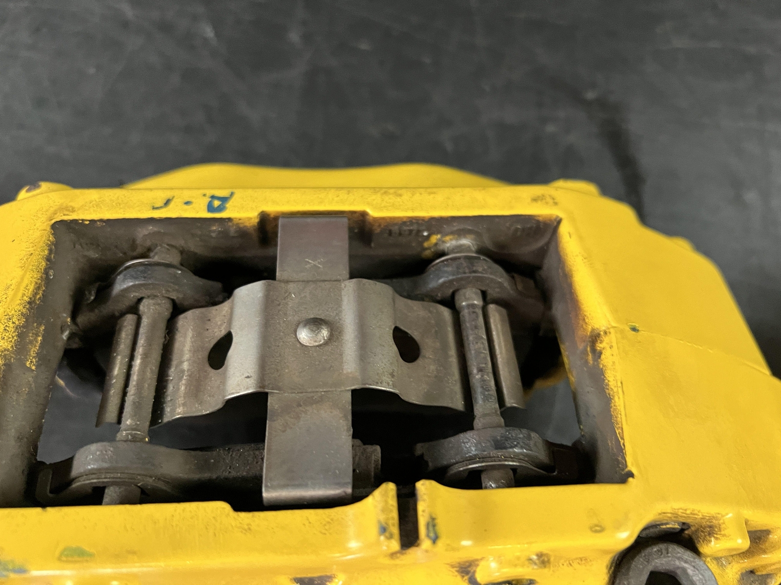 08-16 MASERATI GRANTURISMO FRONT REAR LEFT RIGHT YELLOW BRAKE CALIPERS 20833300