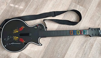 RedOctane Guitar Hero Les Paul Wireless Controller Gitarre Xbox 360 Schwarz Gurt