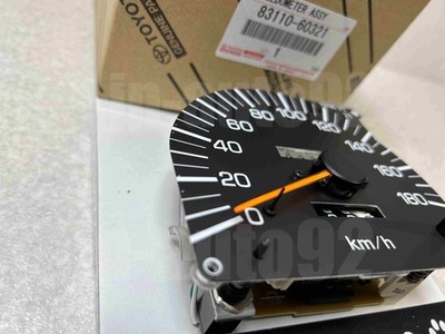 Rare New Toyota Genuine Land Cruiser HDJ81V Speedometer 83110