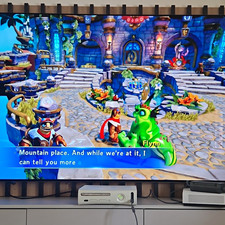Microsoft Xbox 360 White 250GB+HDMI+ Console+Controller+Skylanders games
