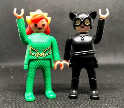 Playmobil Catwoman & Mera DC Kinder Surprise Collector Superhero