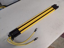 Banner Engineering 550mm EZ SCREEN Light Curtain Pair, with 5-Pin Cables