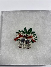 Broche de Navidad Avon tono plata campanas de Navidad y hojas de acebo prendedor vintage