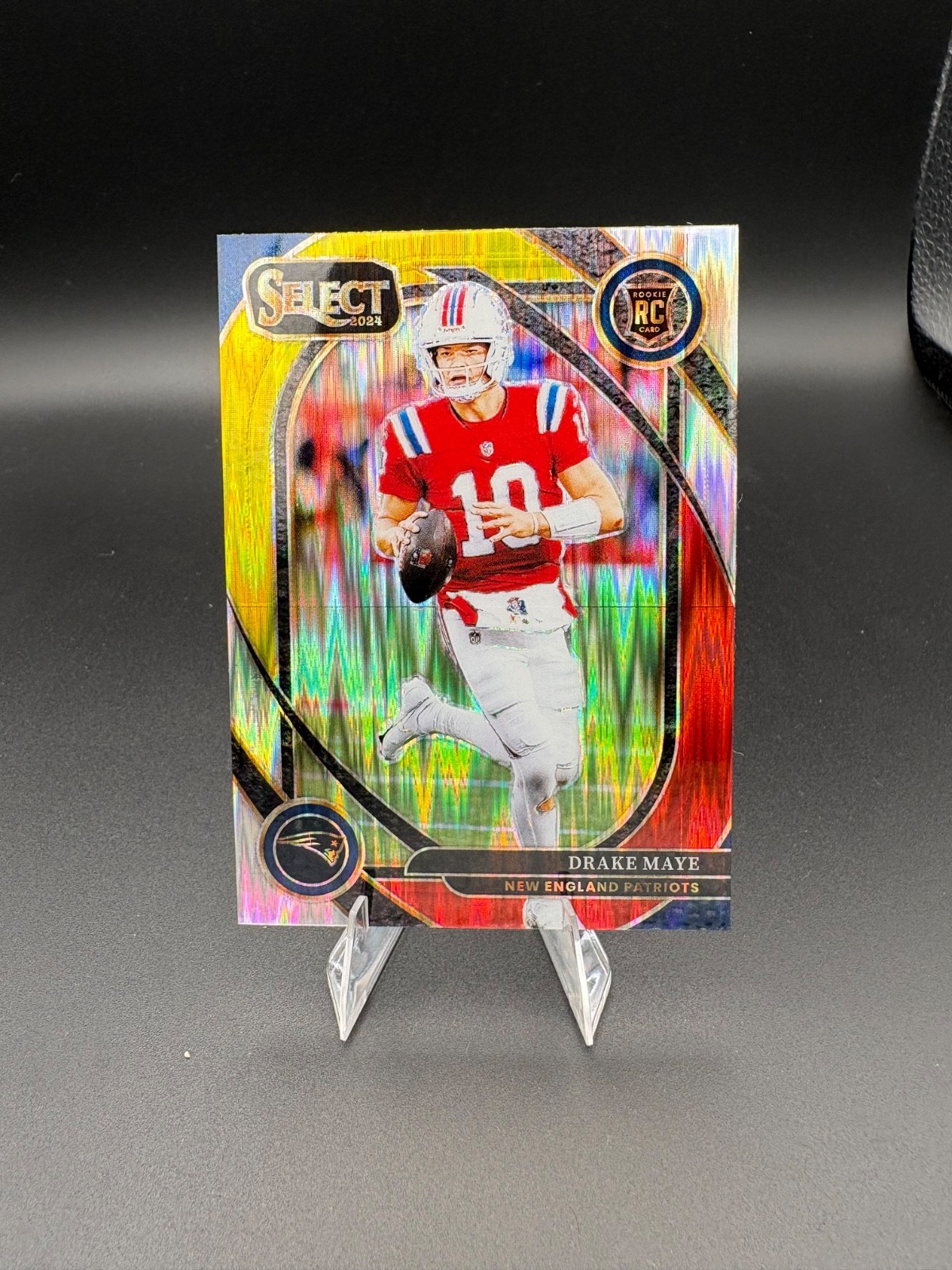 2024 Panini Select - Club Level Drake Maye #218 Red & Yellow Shock Prizm (RC)