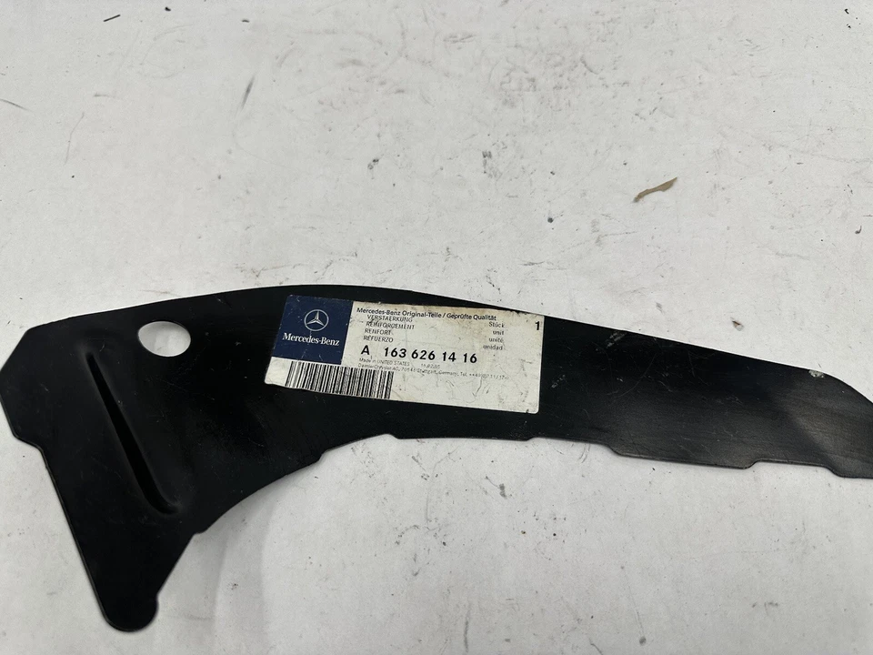 Mercedes-Benz ML320 ML500 1998-2002 placa de refuerzo OEM A 163 626 14 16 Foto 3 de 4