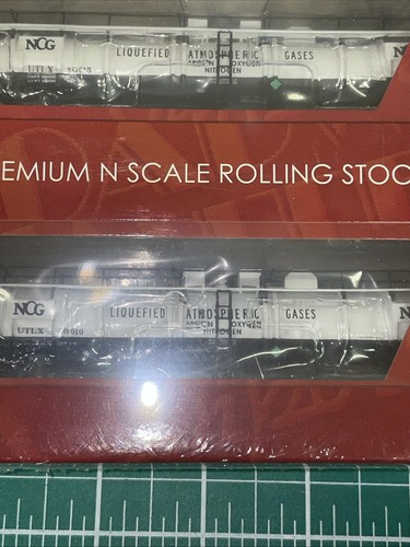 New! N-Scale BWL 3727 Cryogenic Tank Car NCG 2-Pack $74.99 Make Offer - Picture 3 of 4