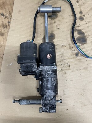 Suzuki 90 115 HP DF90 DF115 Outboard Power Trim & Tilt Unit 48400