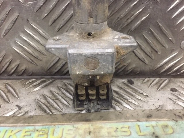 HONDA CX 500 BLOQUEO ENCENDIDO BARRIL 1979 Foto 2 de 3