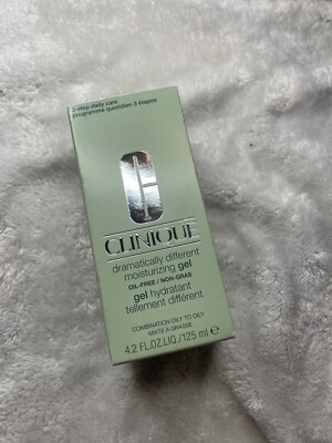 Clinique Dramatically Different Moisturizing Gel with Pump - 4.2oz