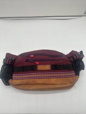 Wilderdog Utility Pack Huckleberry Fanny Pack Treat Bag  3 Seperate Compartment