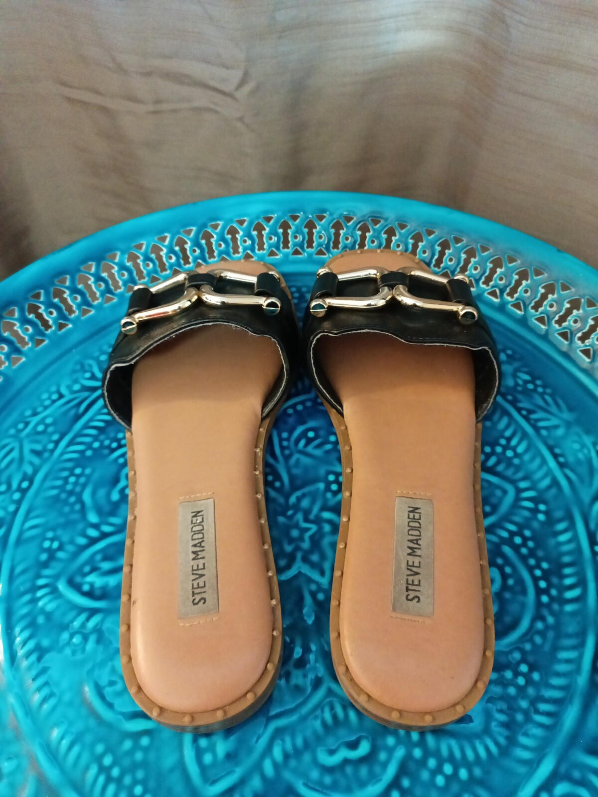 Women's Steve Madden Alita Slip On Slide Sandals Gold Tone Detail Size 7.5  | eBay