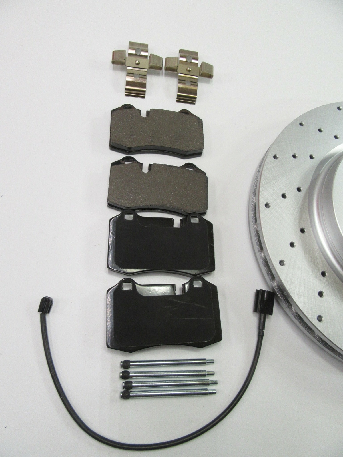 Maserati GranTurismo Gt rear brake pads rotors PREMIUM TopEuro #202