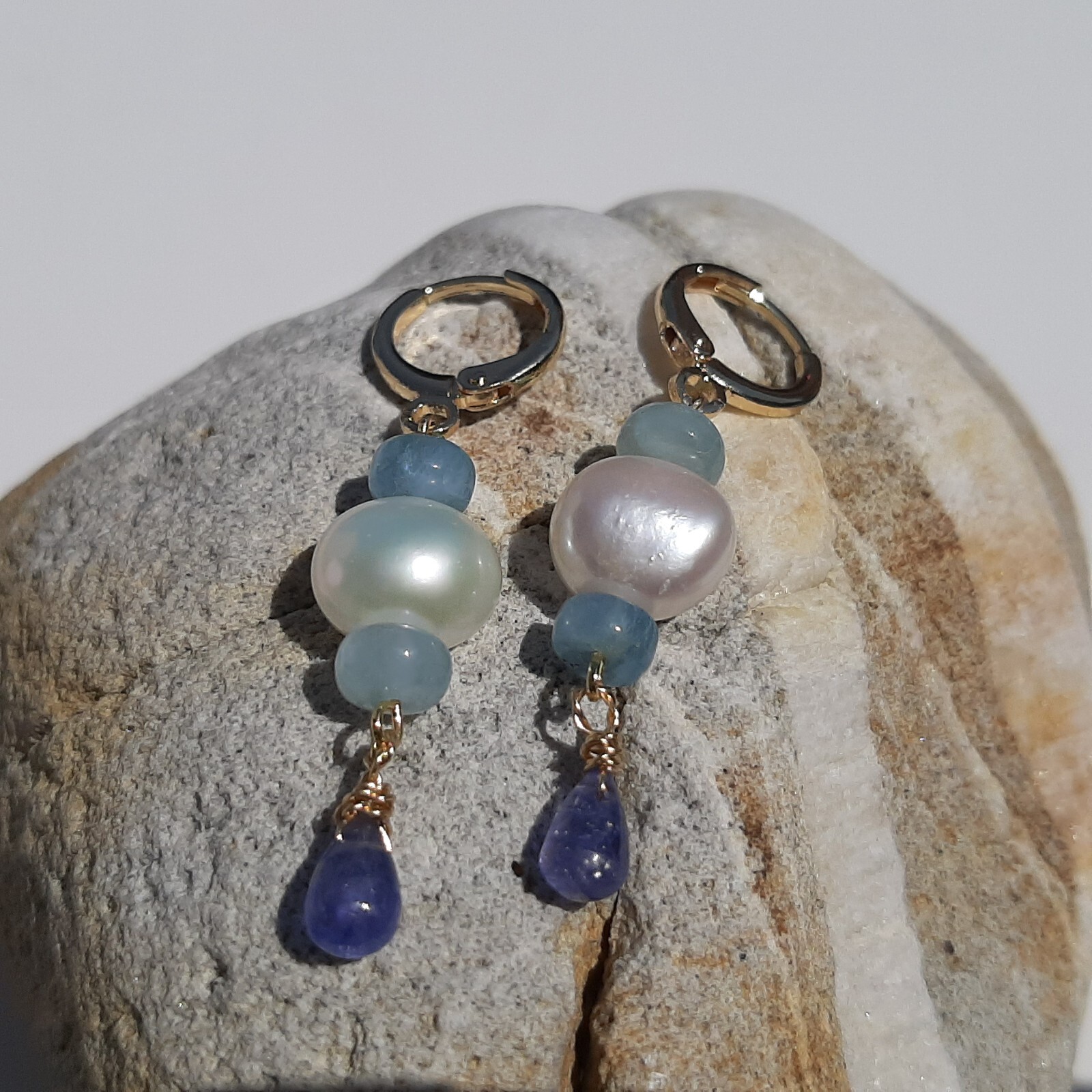 Boucles d'oreilles dormeuses tanzanite et aigue-marine en or blanc 18k
