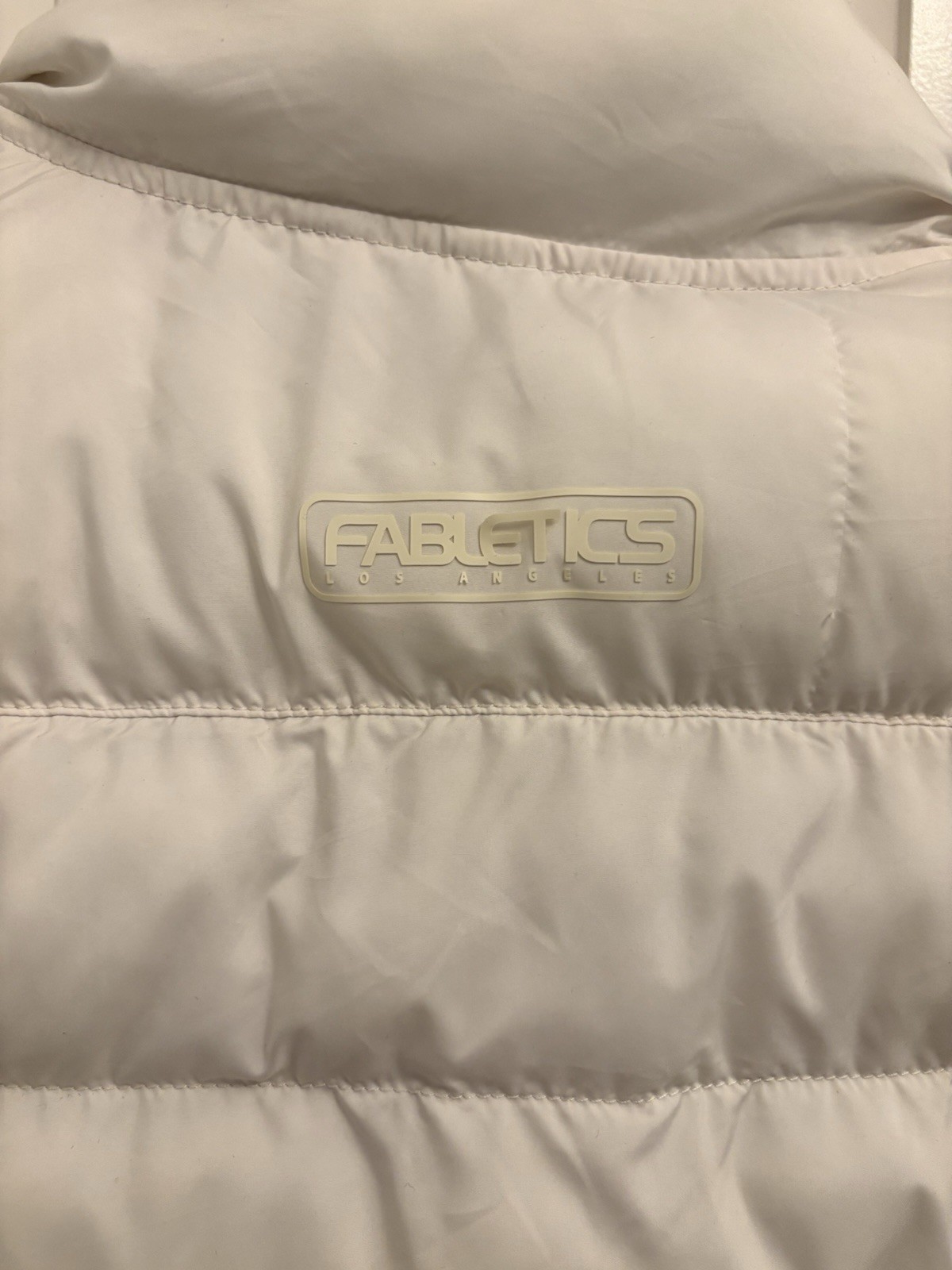 Fabletics Packable Puffer Vest S small White Zipp… - image 5