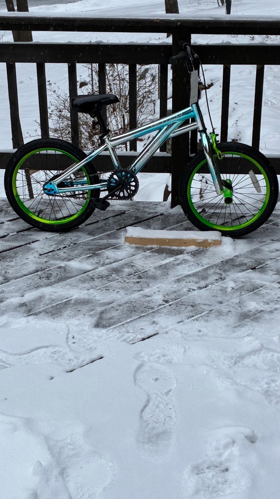 GENESIS GLITCH 18"/10" Blue Chrome with Neon Green wheels BM