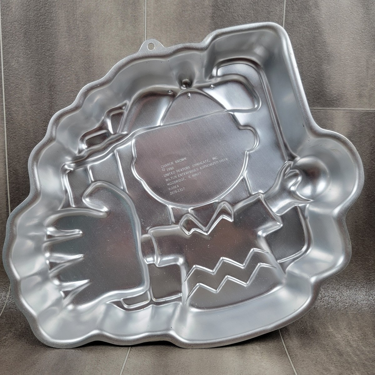 Wilton Charlie Brown Cake Pan 2105-1317 Vintage 1950 Peanuts