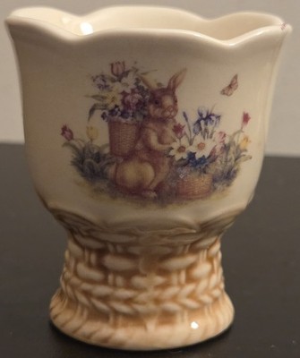 Cracker Barrel ''Easter Treasures'' Egg Cup