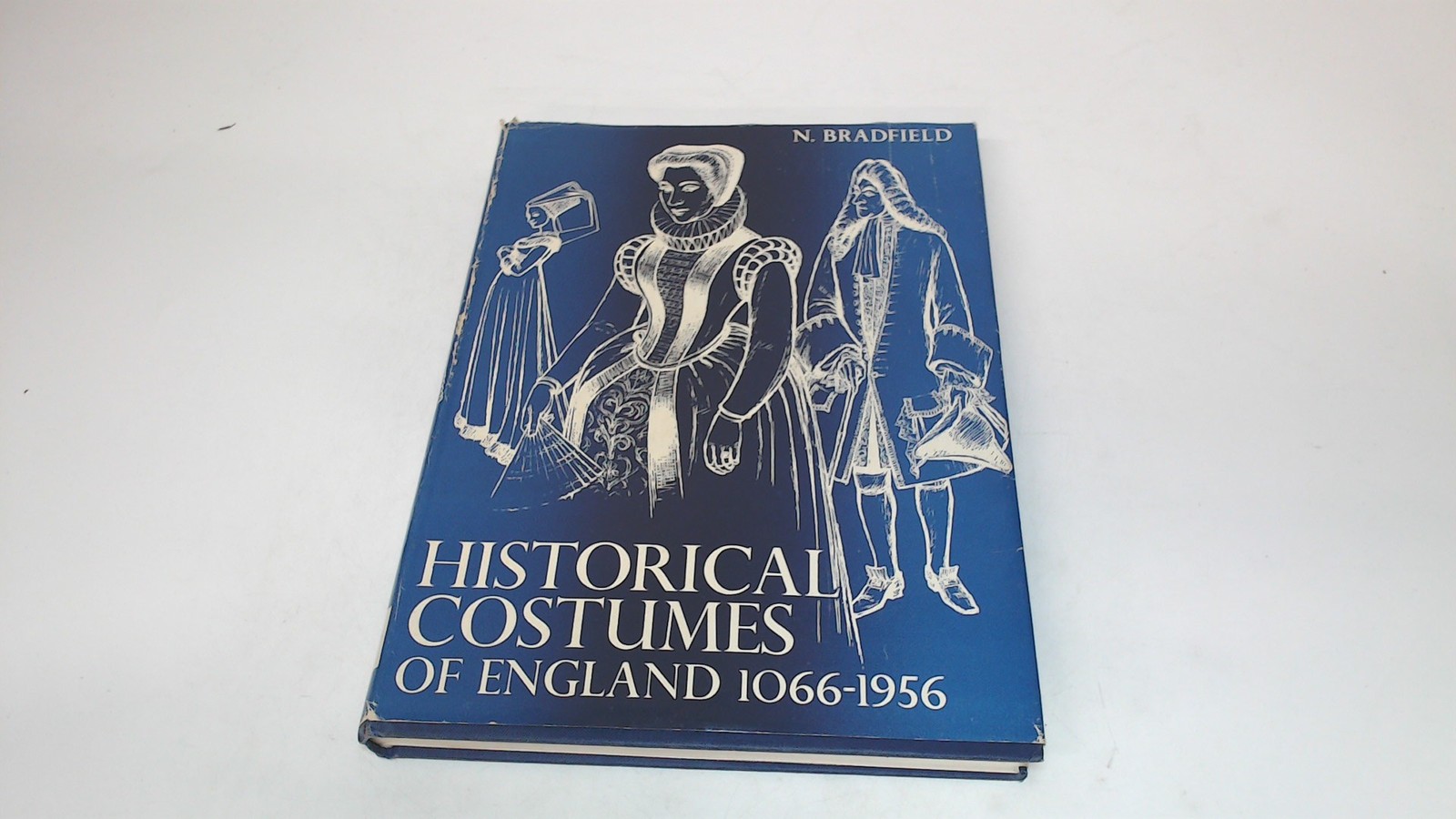 Historical Costumes of England, Nancy Bradfield, George G Harrap