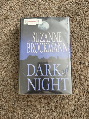 Dark of Night by Suzanne Brockmann (Hardcover, Center Point, Large Print, Troub 