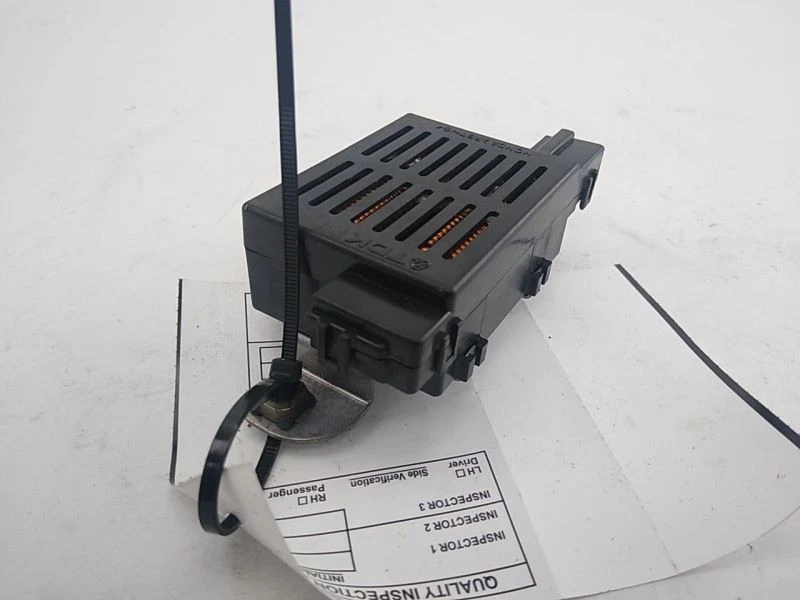 HONDA PRELUDE Rear Defroster Relay Fits 1997 1998 1999 2000 2001 - Image 3 of 4