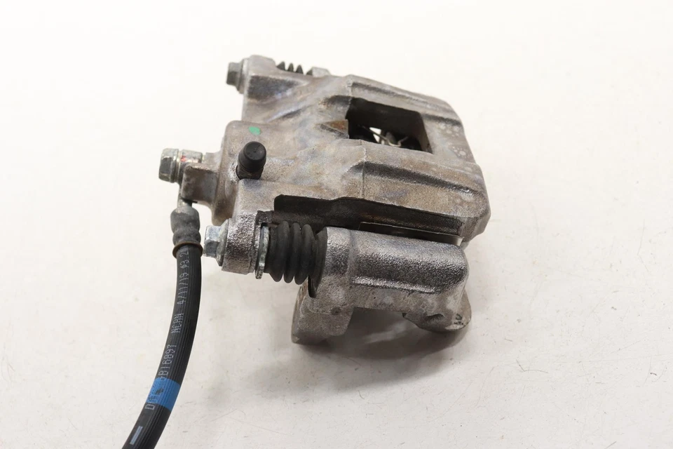 2019 - 2025 HONDA PASSPORT REAR LEFT DRIVER SIDE DISC BRAKE CALIPER OEM - Image 3 of 4