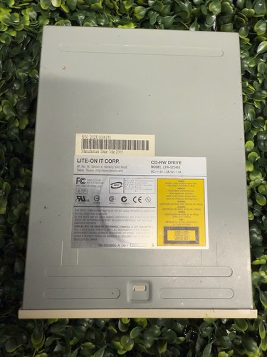 Lite-On LTR-52246S CD-RW Drive 52x24x52x IDE ATAPI Internal Burner 2003 - Picture 5 of 8