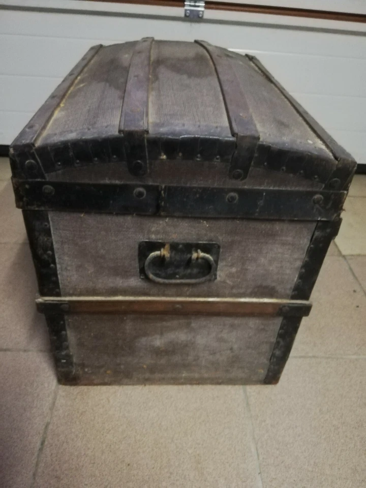  Ancien COFFRE / MALLE de VOYAGE  BOMBÉE en BOIS  - Photo 4/4