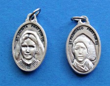 Reliquia de 3ª Clase, 3 Cartas Sagradas de San Francisco y Jacinta y Nuestra Señora y Medalla de 1"