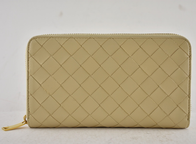 イタリアBottega Venetia 編み込みデザイン 長財布 ベージュ Bottega Veneta Intrecciato Weave Leather Porridge Beige Zip Around