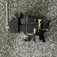 Columbian D6 Swivel Base Bench Vise 6 in Jaw Cast Iron Heavy Duty Made in USA