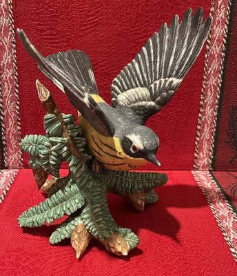LENOX Magnolia Warbler - 1999 - Fine Porcelain Bird
