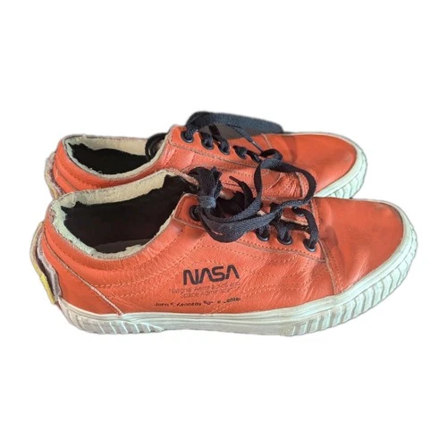 VANS OLD SKOOL x NASA SPACE VOYAGER FIRECRACKER ORANGE Men’s 5 Women’s 6.5