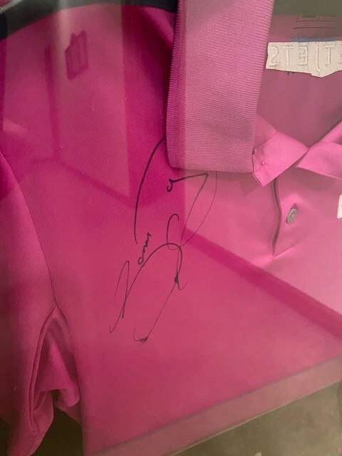 Polo usado torneo firmado por Jason Day en Shadowbox Foto 4 de 4