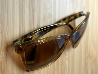 NEW VERA WANG SUNGLASSES, TORTOISE BROWN FRAME WITH AGATE STONE!! s-l400.jpg main image 4