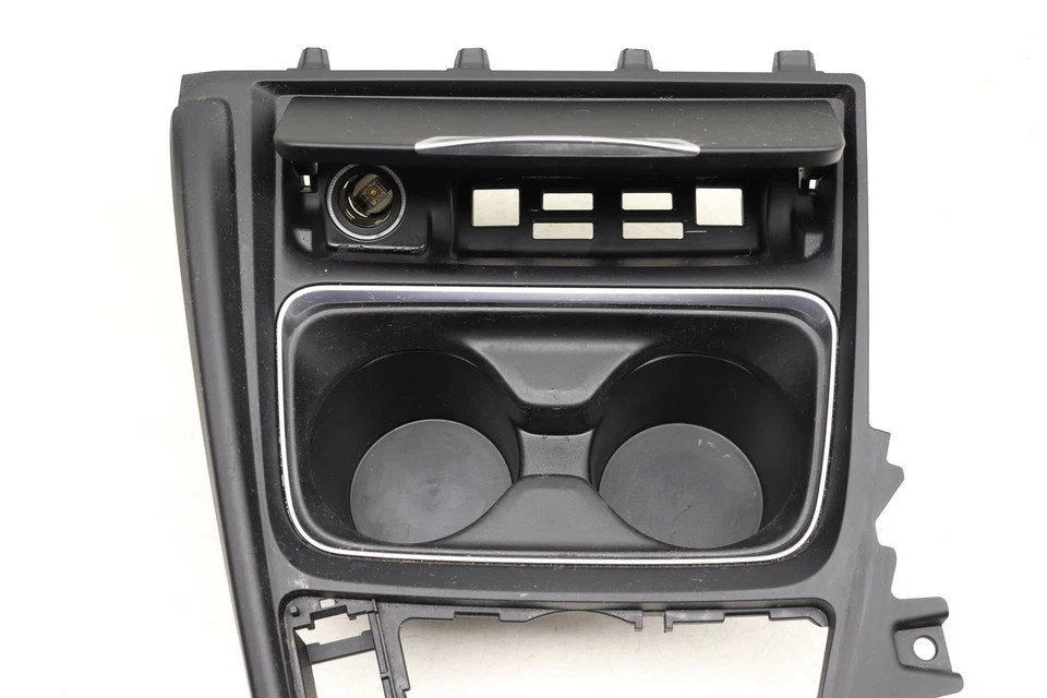 BMW 328I XDRIVE 2013-2015 - Consola central delantera embellecedor/panel con soporte para taza Foto 2 de 4