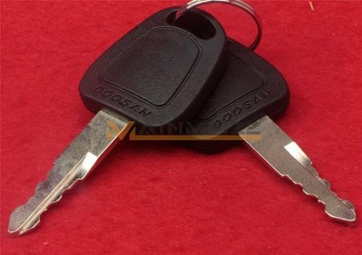 2PCS New keys D100 fits Doosan   DX60 Excavator Heavy Equipment DH55/60-7 *yt