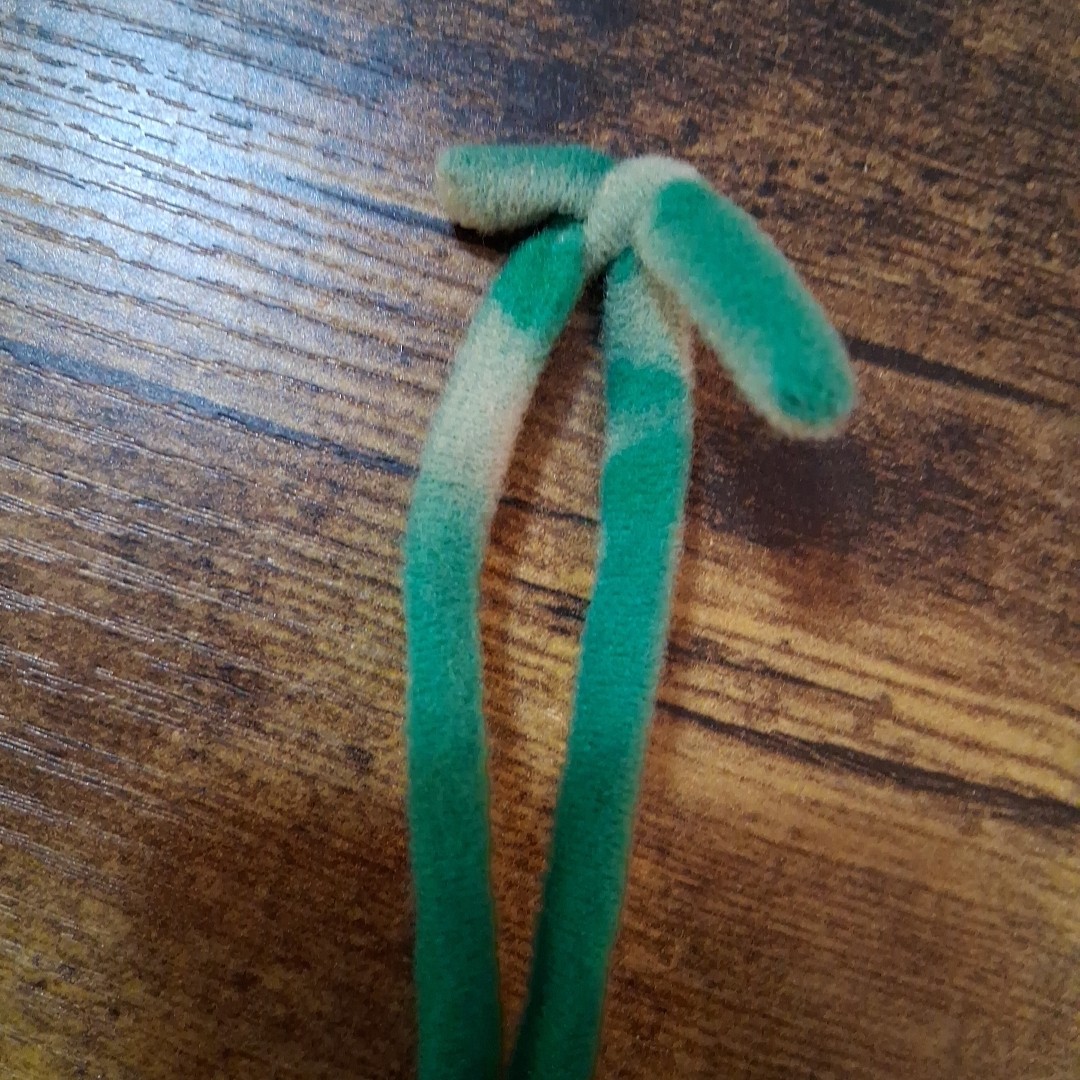 Vtg Kids II Plush Green Frog Crib Stroller Musical Pull Toy Pink Speckle Bow '94