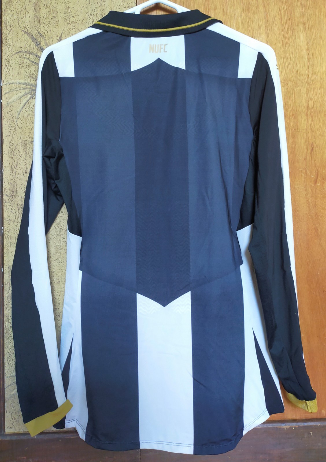 Maillot Newcastle 2016/2017 ensemble complet pour match entre amis taille L