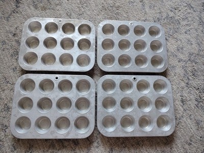 Set Of 4 Vintage Mirro Mini Muffin Pan 10  X 8 