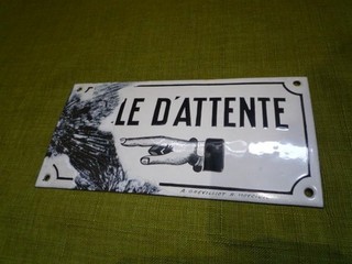 plaque émaillée ancienne "SALLE D'ATTENTE" A.Grevilliot R.Mercière