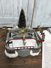 EUC Department 56 Rockefeller Plaza Skating Rink Christmas Village w/ Box VIDEO!