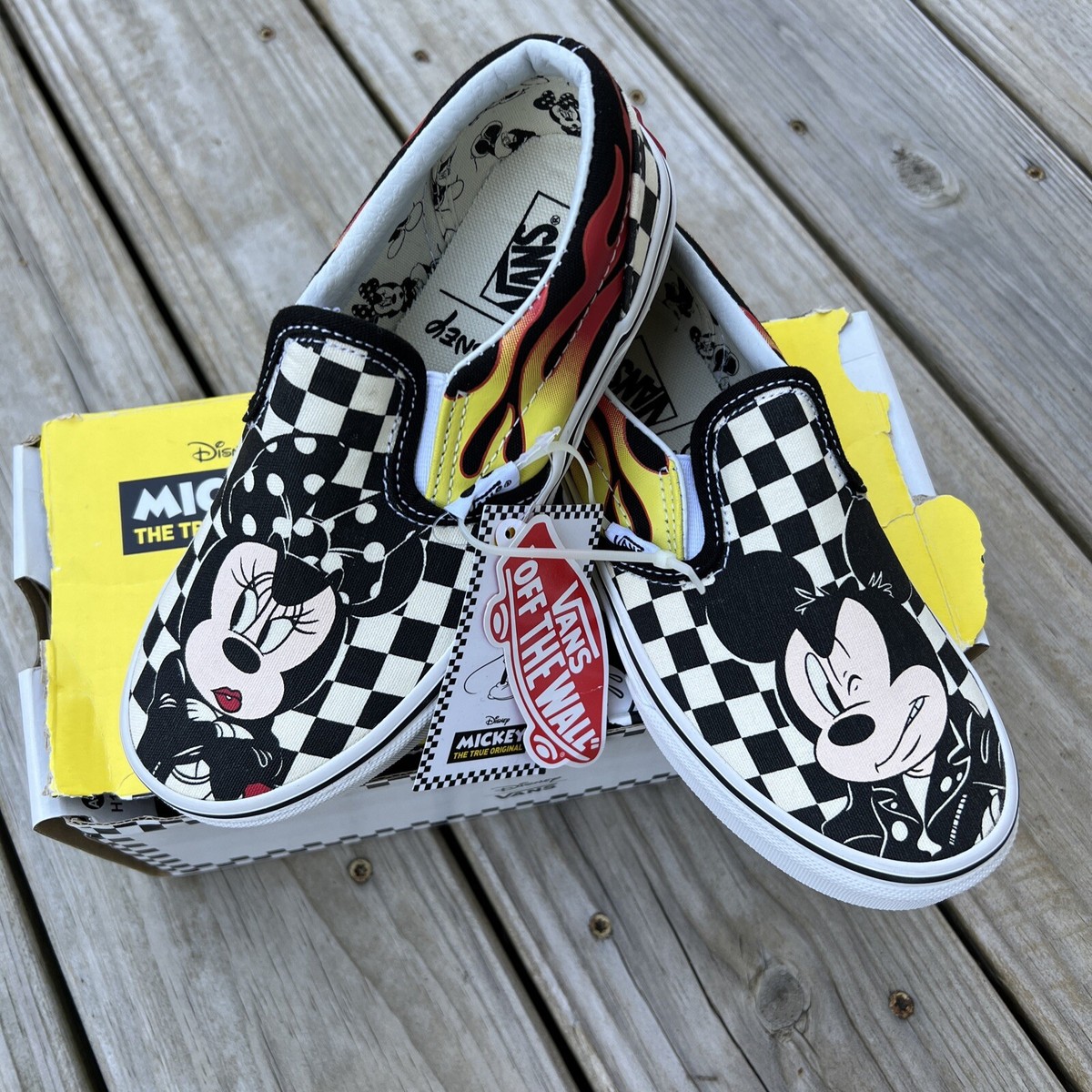 VANS バンズ　CLASSIC SLIP 'DISNEY' ミッキーミニー VANS バンズ CLASSIC SLIP 'DISNEY' ミッキーミニー