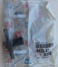 Agrafe tuyau lave-vitre pour Peugeot 206 - OEM: 643941